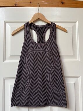 Lululemon Athletica Run: Swiftly Tech Racerback Chevron - Like New